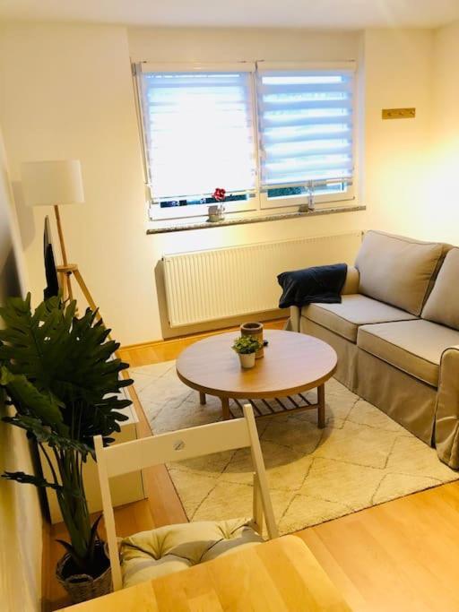 Modernes Apartment Mit Kueche, Parkplatz, Wlan - Naehe Schwaebisch Gmuend Apartment